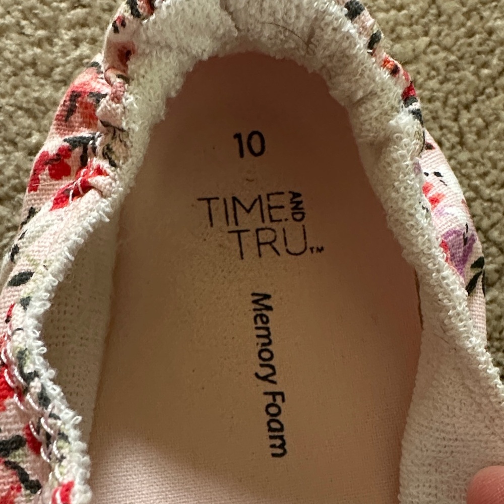 Time and Tru Pink Floral Lace-Up Womans Sneakers - Picture 2 of 7